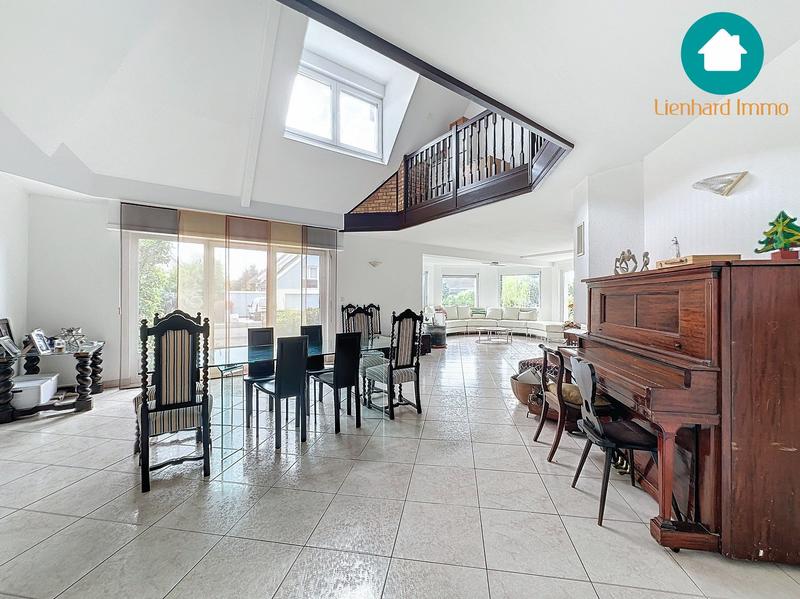 Villa - 280 m² - 7 pièces