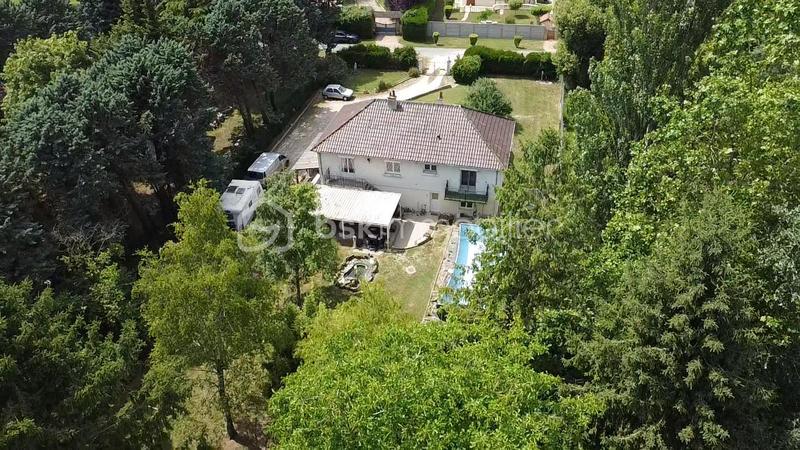 Maison de village - 191 m² - 9 pièces