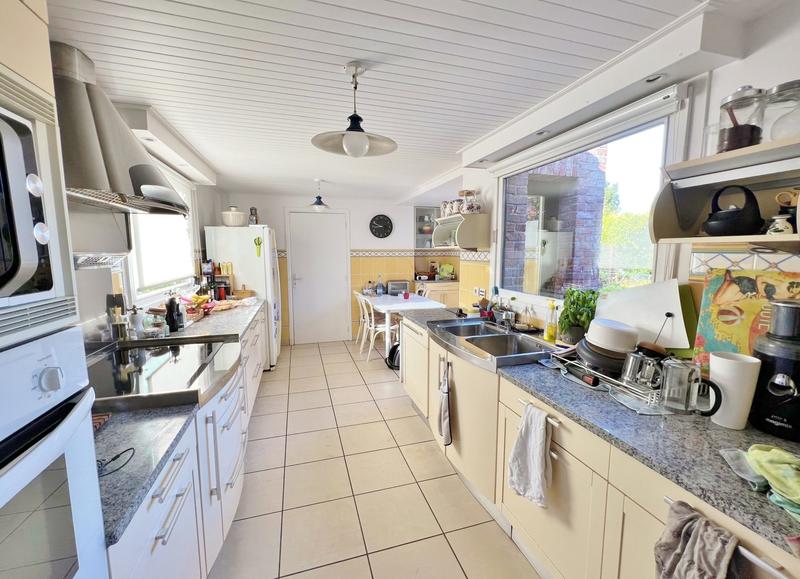 Maison - 206 m² - 8 pièces