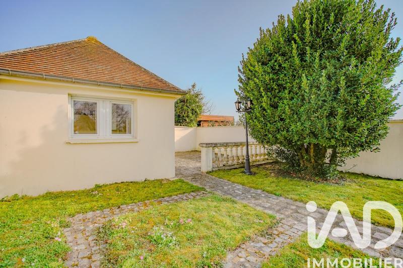 Maison - 240 m² - 10 pièces