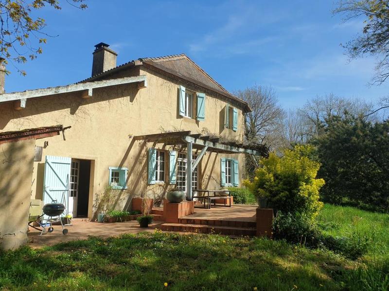 Maison - 380 m² - 12 pièces