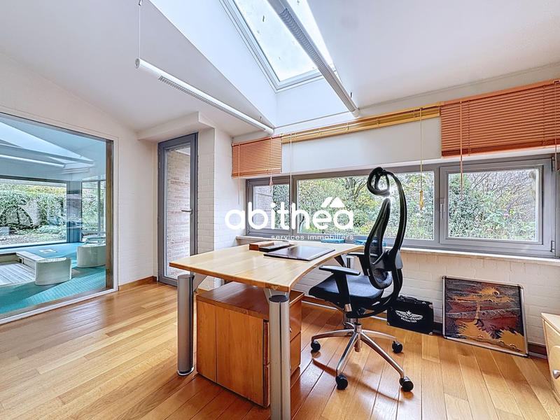 Propriété - 451 m² - 12 pièces