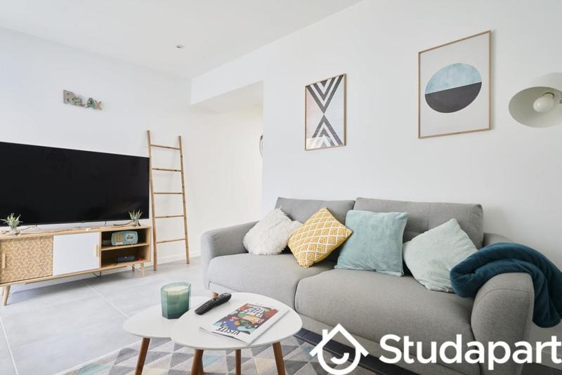 Chambre - 12 m² - 1 pièce