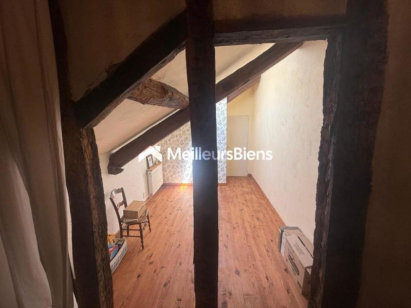 Maison - 180 m² - 8 pièces