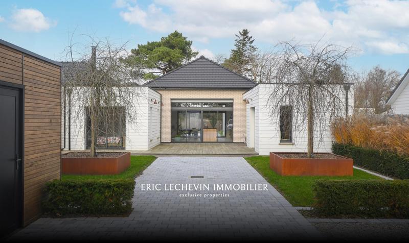 Maison - 210 m² - 6 pièces