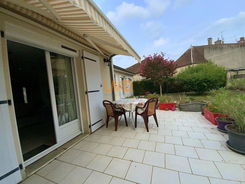 Demeure - 99 m² - 3 pièces