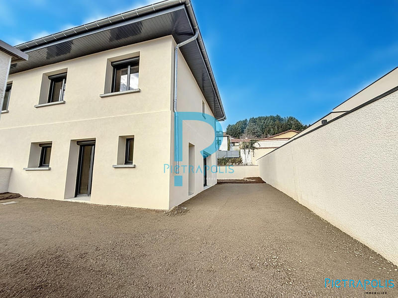 Maison - 101 m² - 4 pièces