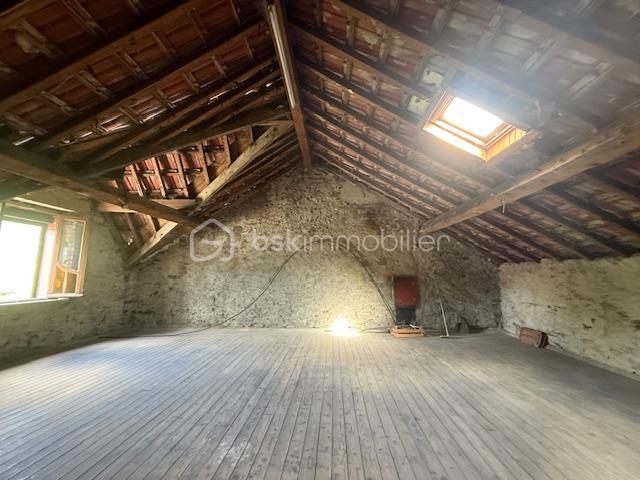 Maison de village - 90 m² - 5 pièces