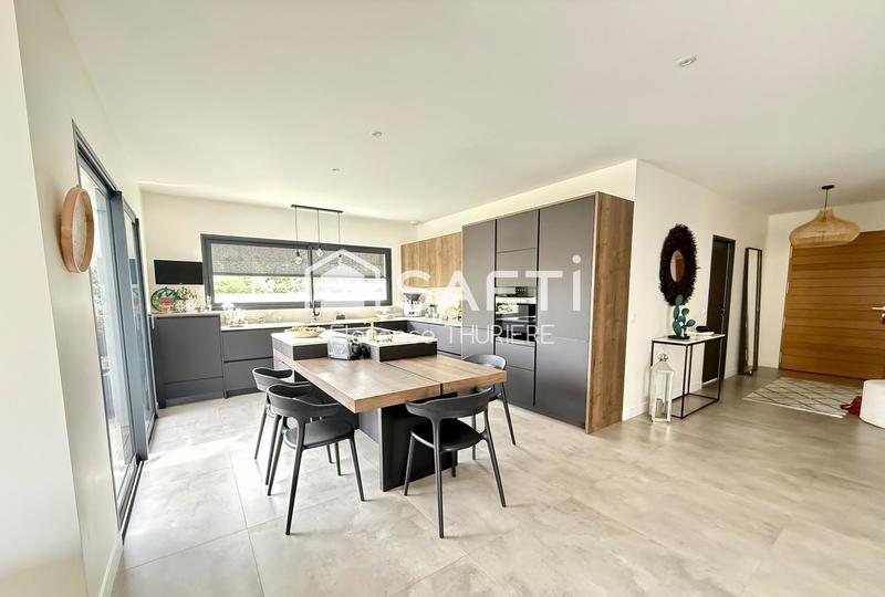 Maison - 158 m² - 6 pièces