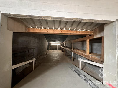 Local d'activités - 393 m²
