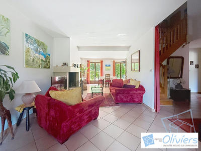 Maison - 145 m² - 6 pièces