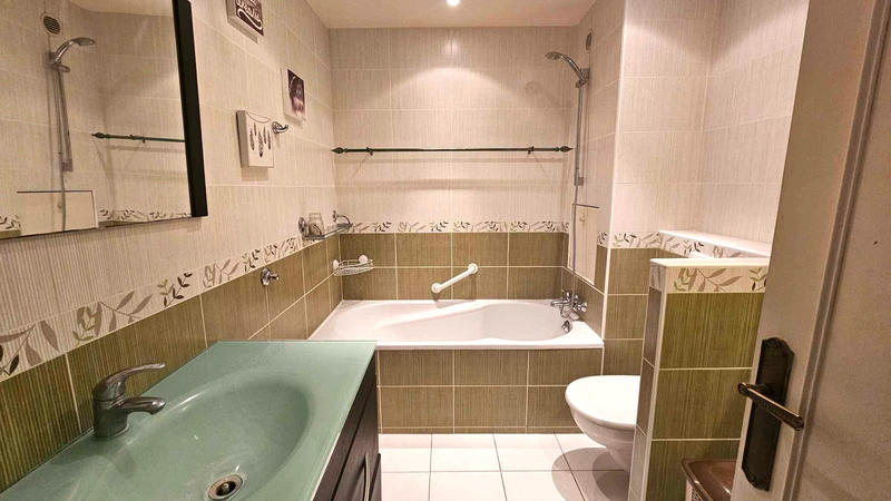 Appartement - 98 m² - 5 pièces