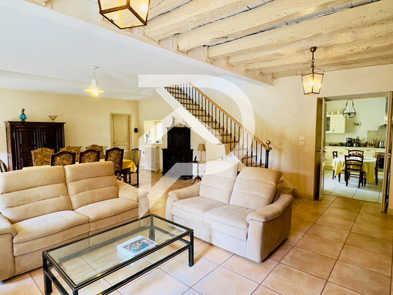 Demeure - 280 m² - 13 pièces