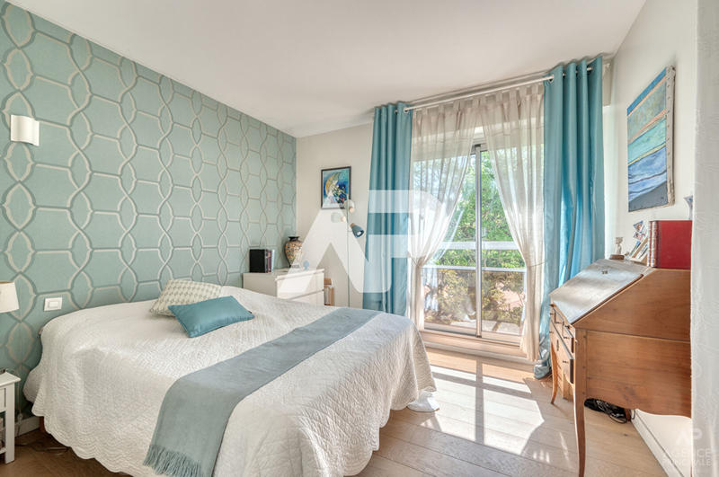 Appartement - 102 m² - 6 pièces