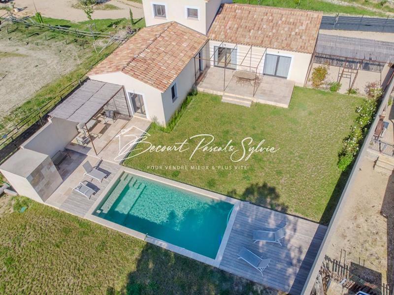 Maison - 180 m² - 7 pièces