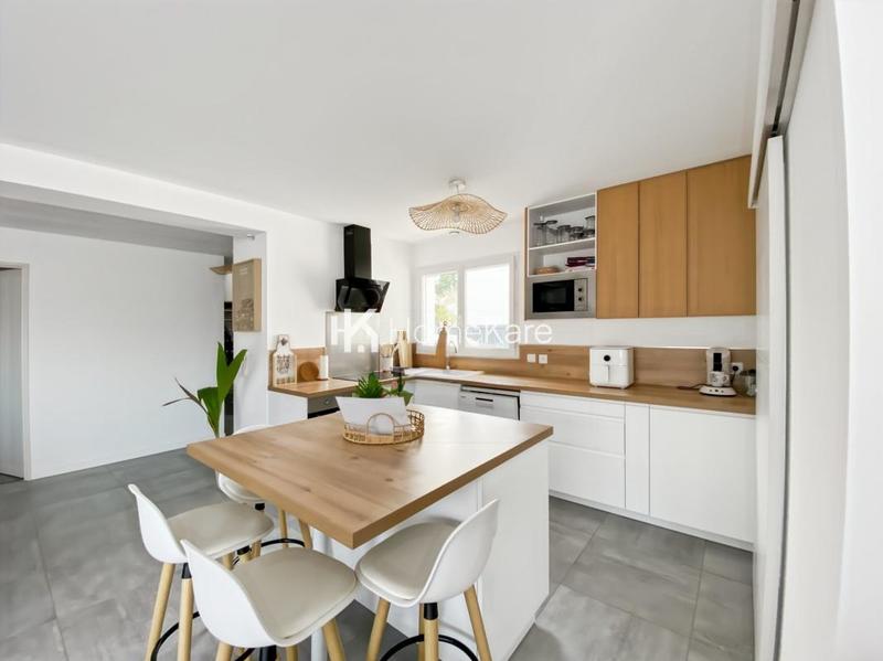 Maison - 105 m² - 4 pièces