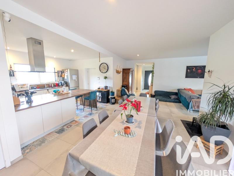 Maison - 152 m² - 6 pièces