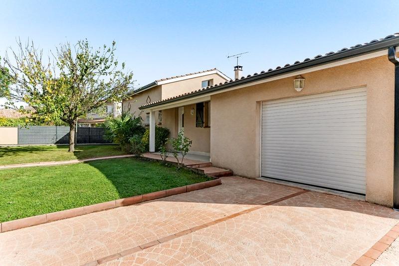 Maison - 211 m² - 5 pièces