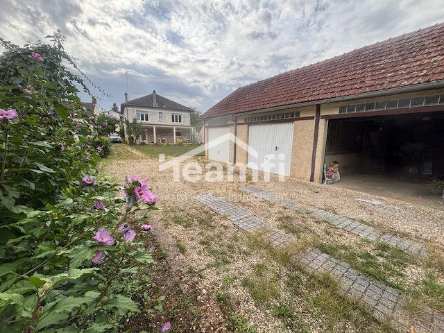 Maison - 180 m² - 5 pièces