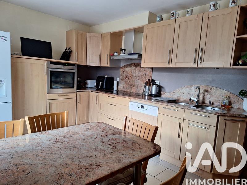 Maison de village - 236 m² - 9 pièces