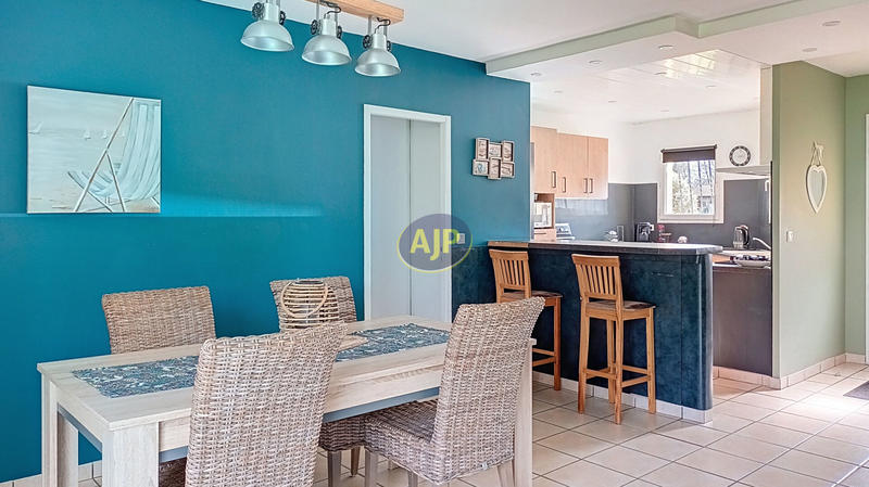 Maison - 95 m² - 4 pièces