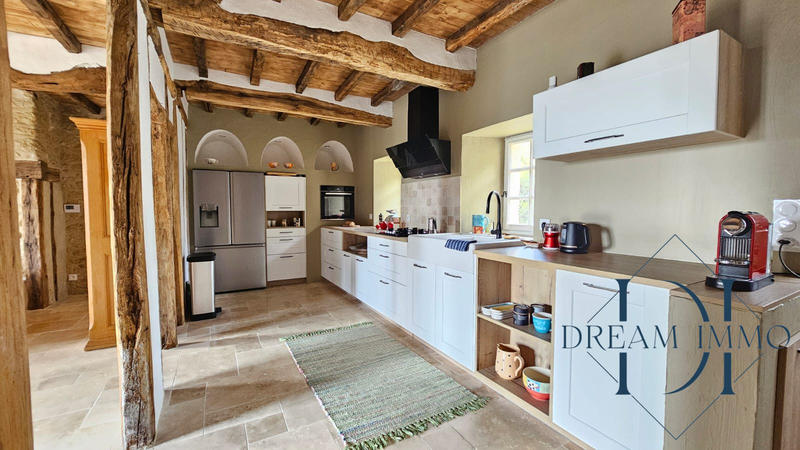 Maison - 308 m² - 5 pièces