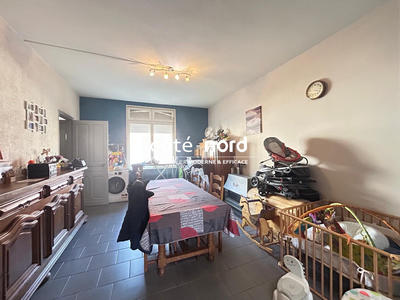 Maison - 96 m² - 5 pièces