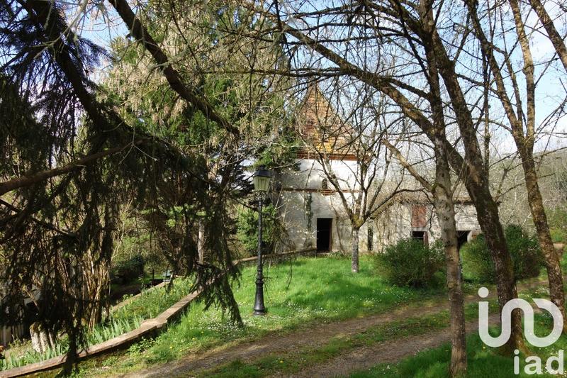 Maison - 220 m² - 6 pièces