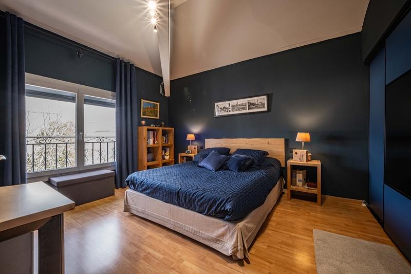 Maison - 220 m² - 7 pièces