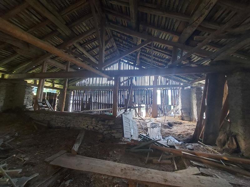 Grange - 159 m² - 2 pièces