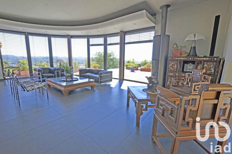 Maison de maîtres - 300 m² - 8 pièces