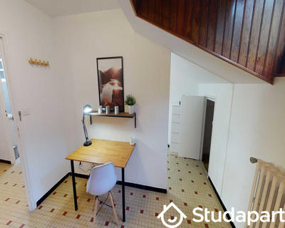 Chambre - 230 m² - 1 pièce