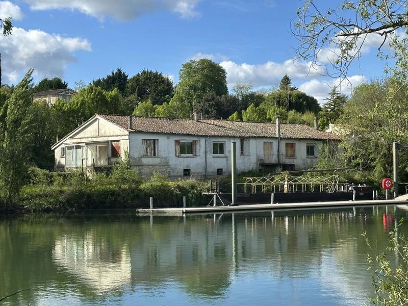 Maison - 345 m² - 12 pièces