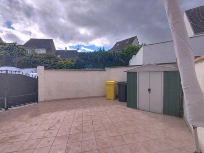 Maison - 94 m² - 5 pièces