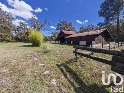 Maison - 245 m² - 6 pièces