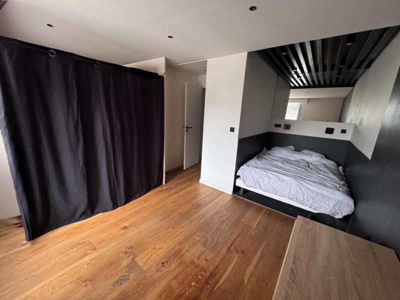 Appartement ancien - 70 m² - 3 pièces