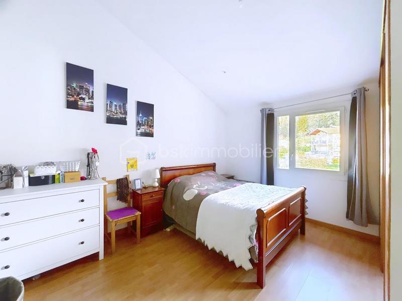 Appartement - 95 m² - 4 pièces