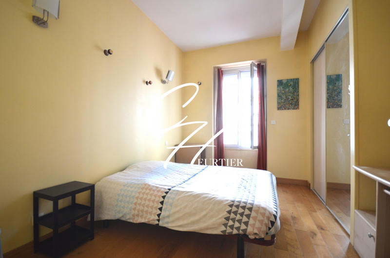 Appartement - 99 m² - 4 pièces