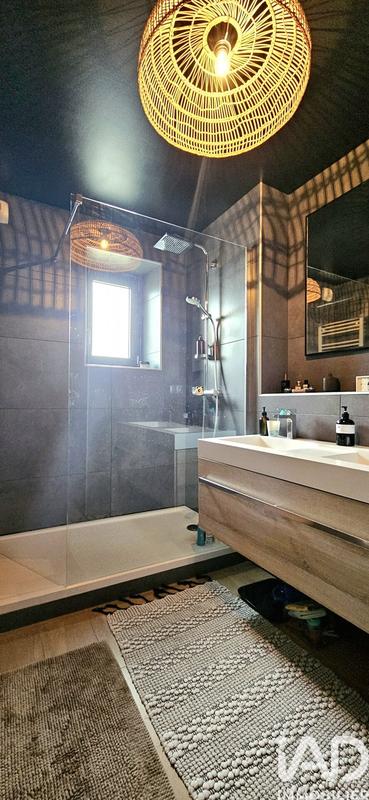 Maison de ville - 200 m² - 7 pièces