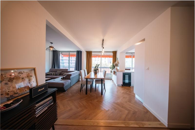 Appartement - 93 m² - 4 pièces