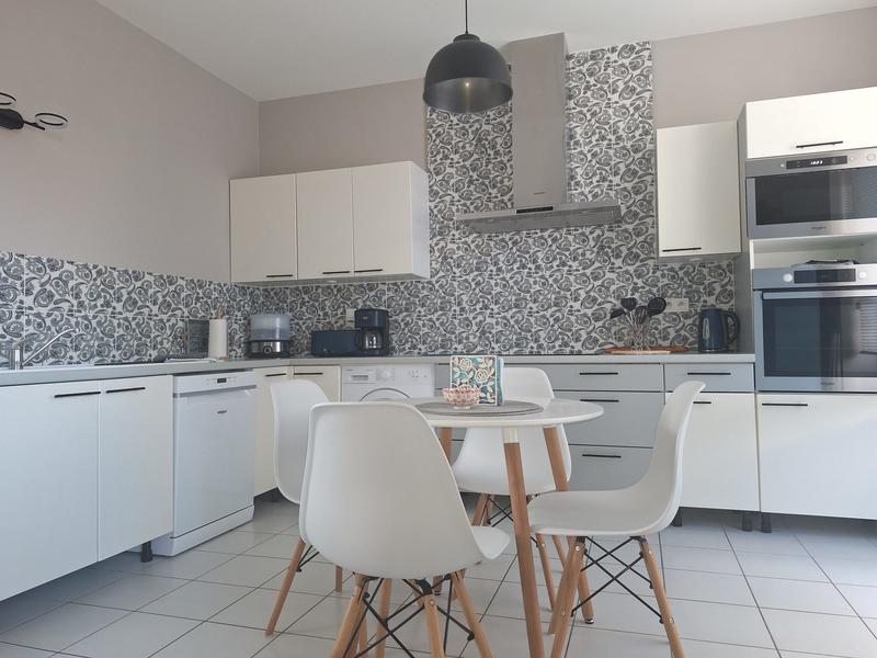 Maison - 408 m² - 11 pièces