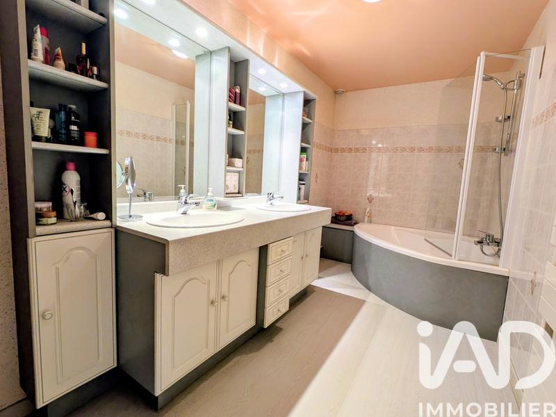 Maison - 172 m² - 6 pièces