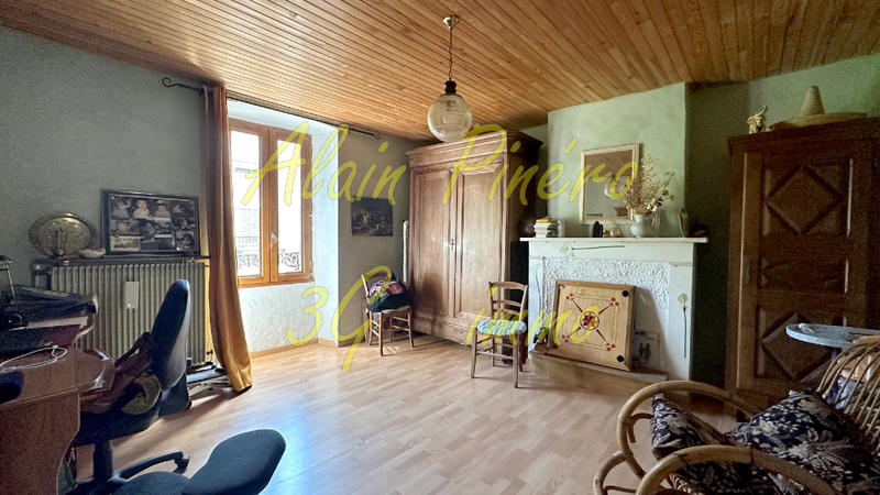 Maison - 154 m² - 8 pièces