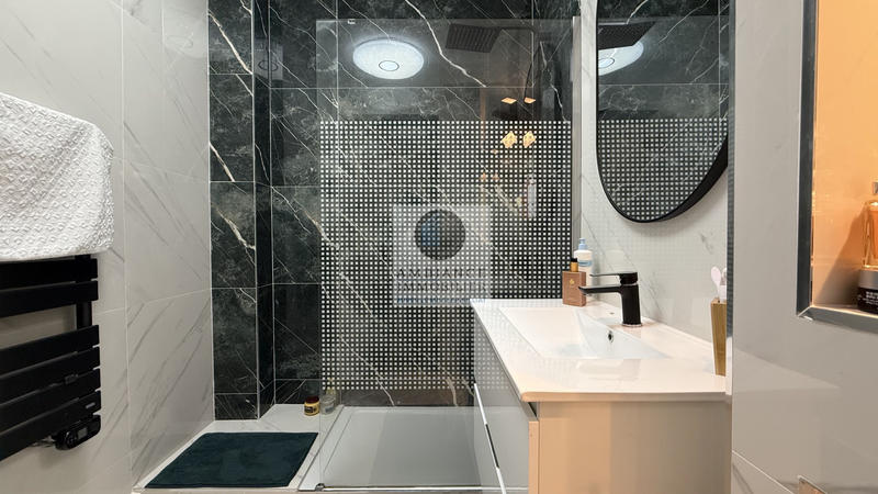 Appartement - 79 m² - 5 pièces