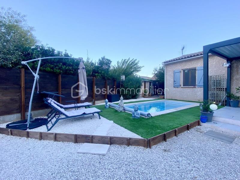 Maison - 90 m² - 4 pièces