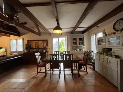Maison - 100 m² - 6 pièces