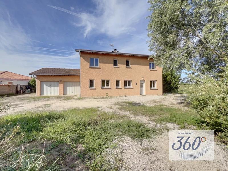 Maison - 159 m² - 7 pièces