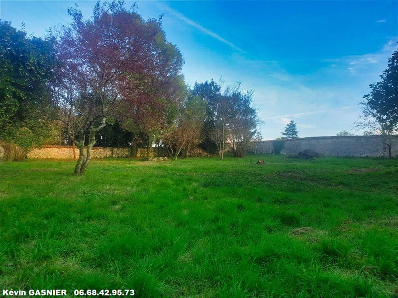 Terrain constructible - 2 122 m²