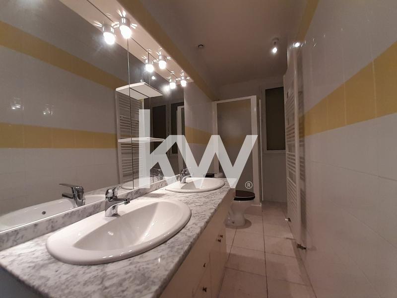 Appartement - 80 m² - 3 pièces