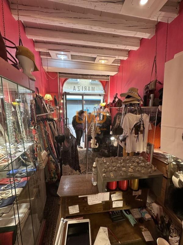 Local commercial - 31 m² - 2 pièces